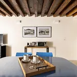 Palazzo Venere *