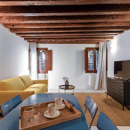 Palazzo Venere Apartment
