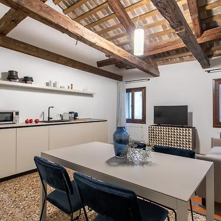 Palazzo Venere Апартаменты Венеция