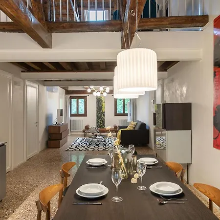 Appartamento Palazzo Venere *